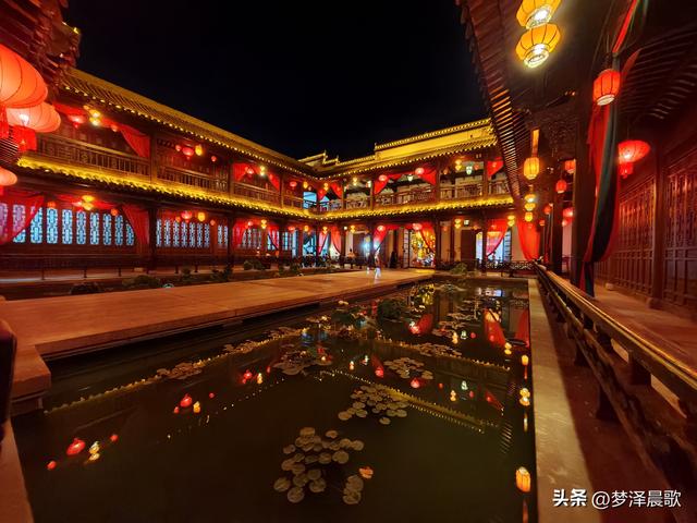 湖北云梦：万盏华灯映水街 祥云湾畔夜未央