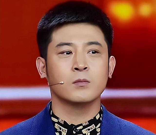 闫学晶哭穷风波还没一个月，令人恶心的一幕再次上演	，网友：严查