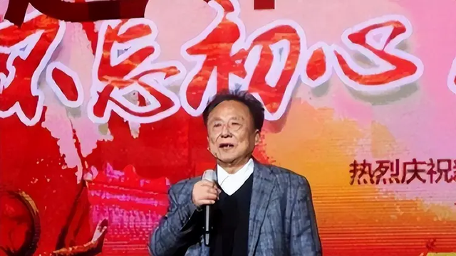 包10位情妇，睡觉靠翻牌，生下11个私生子	，75岁仍在拼命生娃？