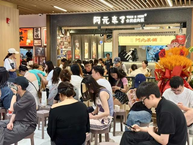 来汉口 逛江汉 | 江汉双节热力全开！多元场景解锁消费“新姿势”