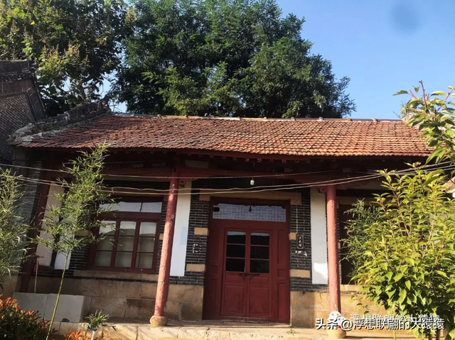 章丘官庄西南峪，和西周峪一样也是座美妙且质朴的古村