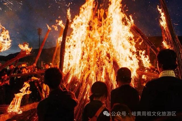 别等了！免费篝火派对空降岐伯广场，8 月 6 日- 7 日燃爆夜空