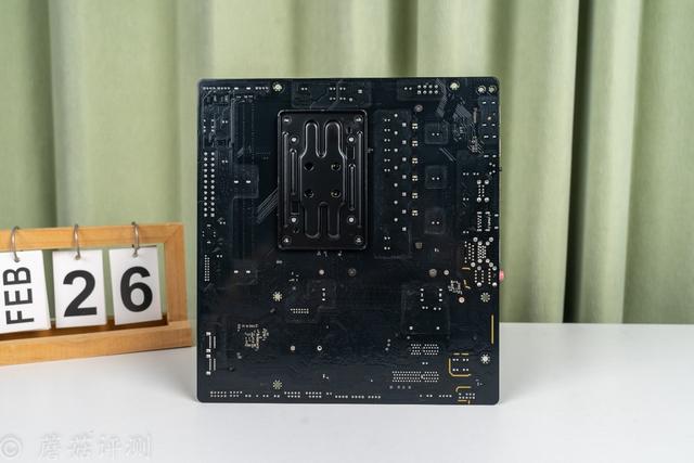 又一块入门级神板出现了，华擎B850M-A主板 拆解评测