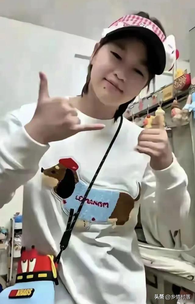 全红婵长成大姑娘了，女大十八变，变的越来越好看了