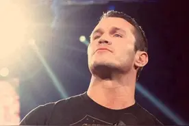 摔跤界的终极表演者：兰迪·奥顿的惊人战绩和震撼全场的瞬间图片