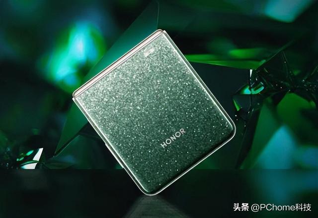 荣耀Magic V Flip2下周预热：搭载骁龙8+ Gen1芯片