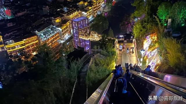 凤凰磁浮观光快线：穿梭烟雨凤凰的科技与文化之翼
