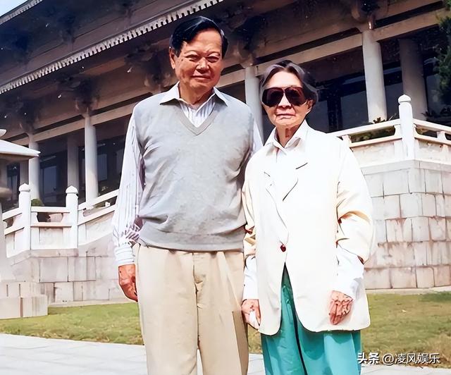 杨振宁的第一任妻子，18岁的杜致礼有多美？这张照片给出答案！