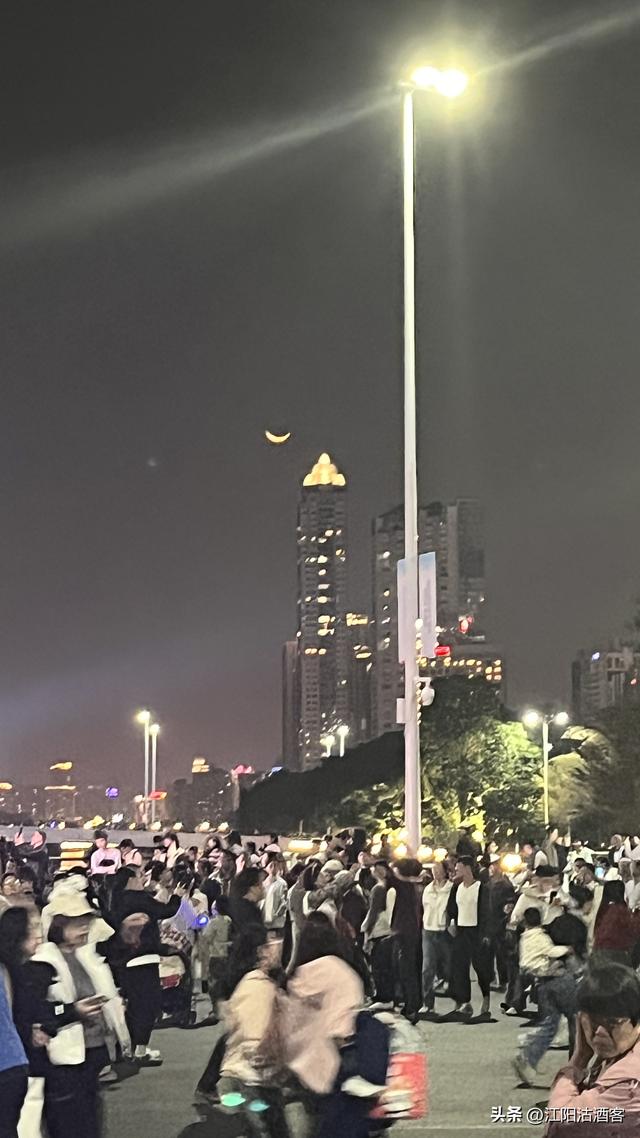 春节驻穗，与“小蛮腰”共赴一场珠江夜宴