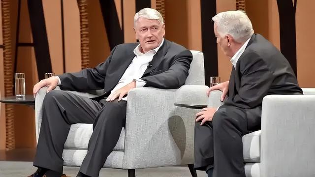 巴菲特最后揭秘！为什么"局外人"，能让伯克希尔穿越60年周期？