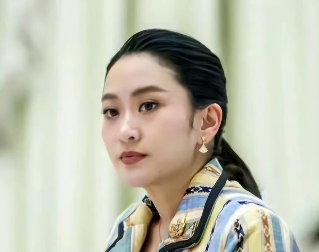 5票对4票，泰法院正式批准，佩通坦痛击洪森后，官复原职还有戏吗