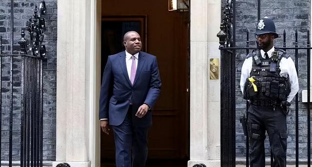 刚和王毅见完面，英国马上对日本送上承诺？中方在联合国下了死命令	，4常听懂信号，一件事做不得！