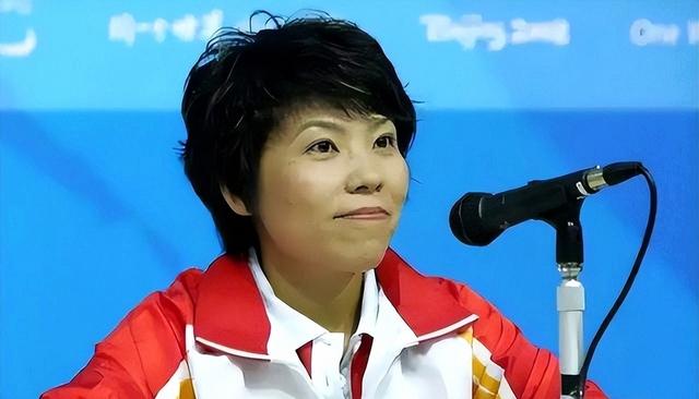 涉贪腐被带走、败掉20亿、移民换国籍：邓亚萍身上的谣言真离谱