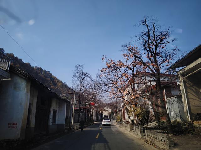 南行漫记：从卢氏走陕西S101红叶大道到南五台服务区露营