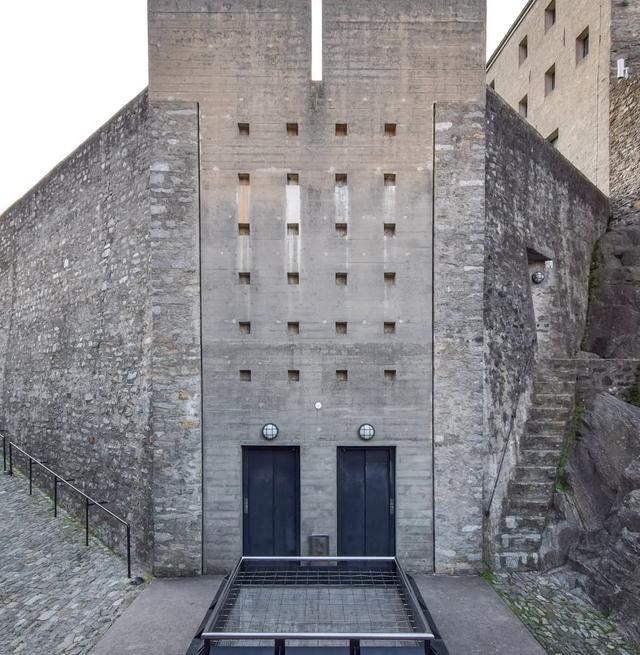 岩石缝隙中的现代回响：加尔费蒂与贝林佐纳大城堡的重生