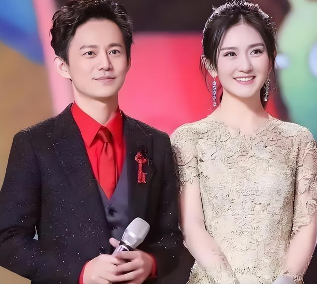 事实证明，无妻无子、身价过亿、做了51年老好人的何炅，才最凉薄
