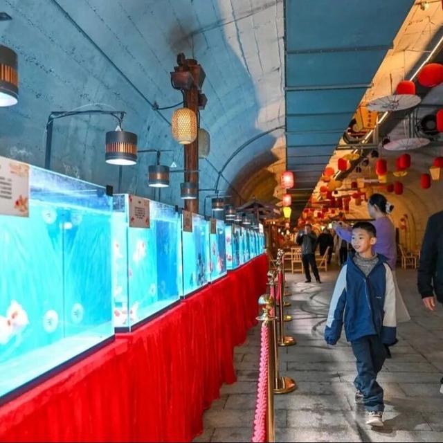 在城市中轴，漫步千年繁华，邂逅人间烟火！