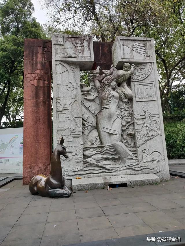 一年四季都可以去打卡的城市绿州麓湖