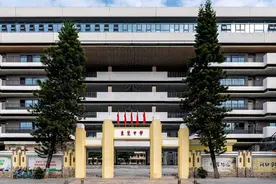 北大录取几人？东莞中学2024高考战绩炸裂！顶尖名校遍地开花！图片