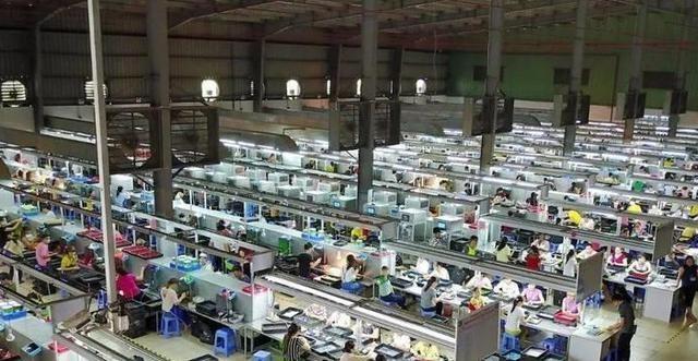 日本撑不住了！越南撑不住啦！韩国也撑不住啦，走近美国被敲警钟