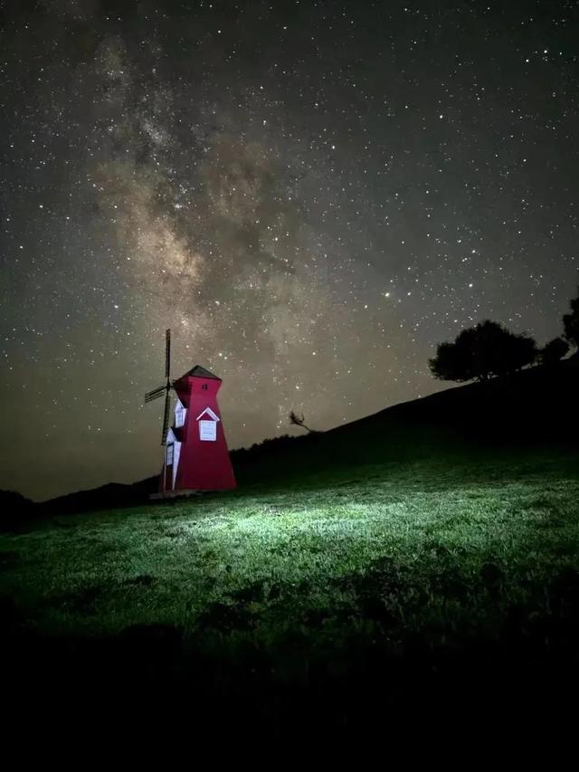 枕着星河入梦，陕西星空露营地推荐→