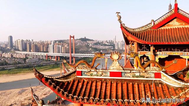 重庆嘉陵江畔有座“空中道观”，沙区多个地名和它相关，真有趣！