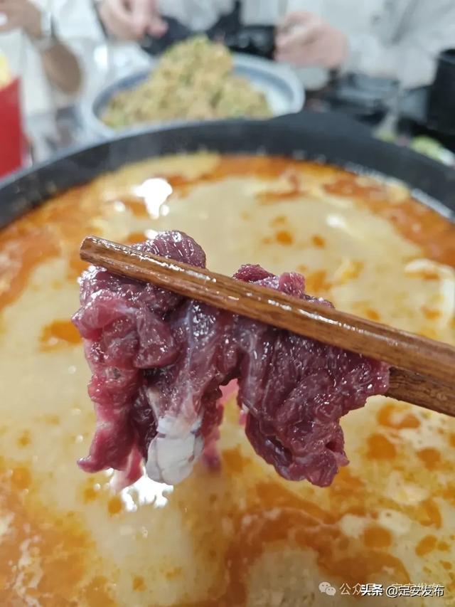 当悬疑剧遇上宝藏小城!《命悬一生》热播中,让定安的古县衙与烟火气彻底“出圈”