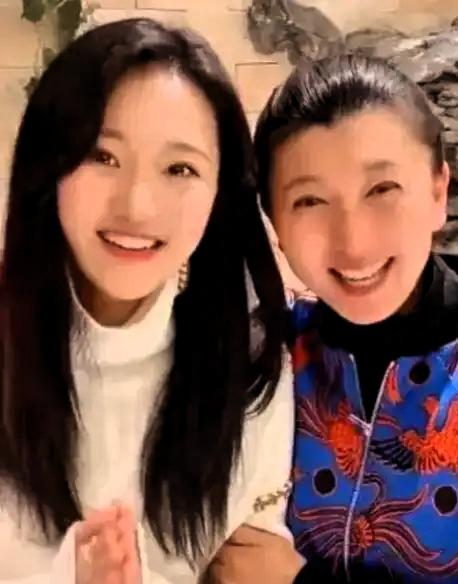 闫学晶哭穷风波大反转！儿子一句话戳破惊天真相