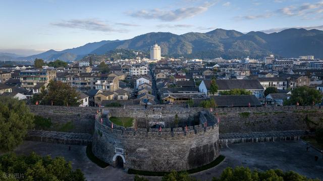 淡季旅行适合去的7个地方。人少风景好，景点不拥挤