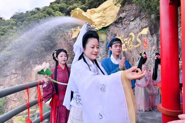 观音山仙侠会现场，“济公”秒变“广东靓仔”，简直是济公本公~