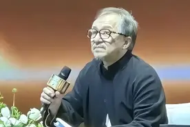 成龙儿子消失10年，房祖名近况曝光：定居台北，43岁未婚无子图片