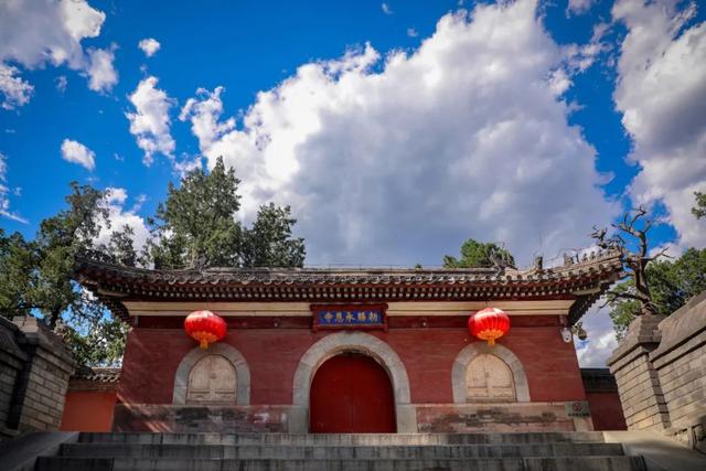 博物FUN | 在北京最神秘寺庙，遇见皇家工艺天花板