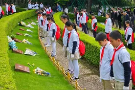 传承英烈精神，凝聚奋进力量！上海76处烈士纪念设施共同举行清明祭英烈活动图片