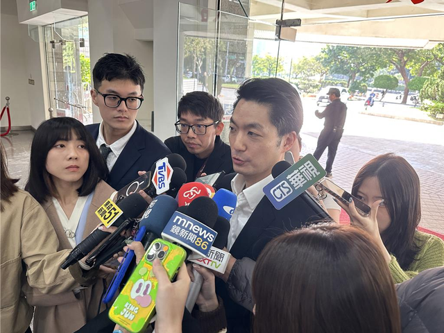 两个信号证明国家收台在即，蒋万安提前返台，蓝白联手逼宫赖清德