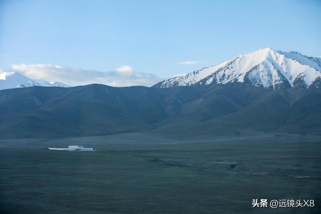 可可西里自然保护区绵延的雪山