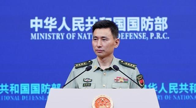 一架专机降落台北，特朗普 “弃台” 已成定局，两岸统一指日可待