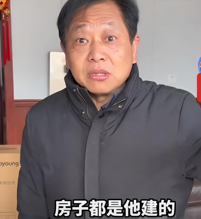 刘强东光送年货没发钱，60岁村民被问是否失望，老人家回答太戳心
