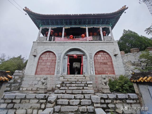 安阳许家沟二龙山，一座建在峭壁上的宫殿，布局精妙，别有洞天