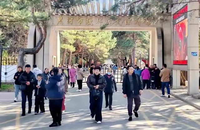 “双节”游黑河 文旅涌新潮——140万游客用脚步投票，让边城变“热门”