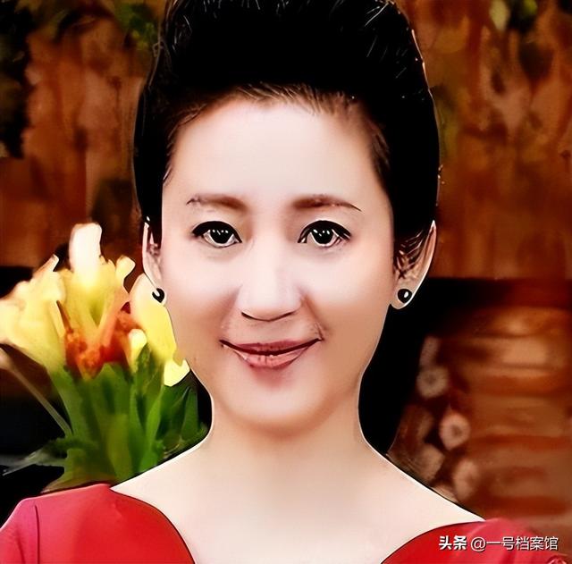 善恶到头终有报！57岁央视女主持王小丫，已走上另一条大路