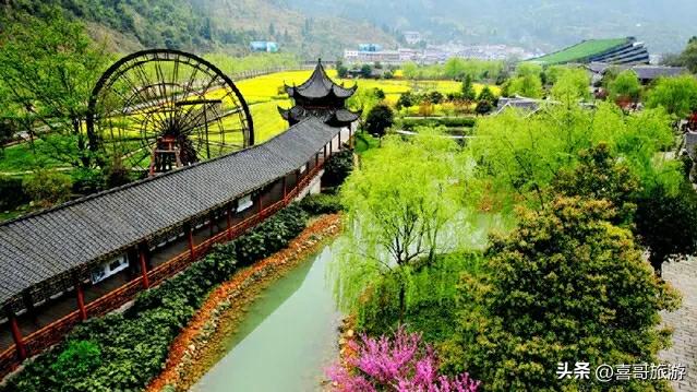 探秘地下奇观：张家界黄龙洞奇幻之旅