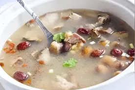 “隔夜汤”有毒，不能喝？一项实验给出答案，常喝的人都看看吧图片