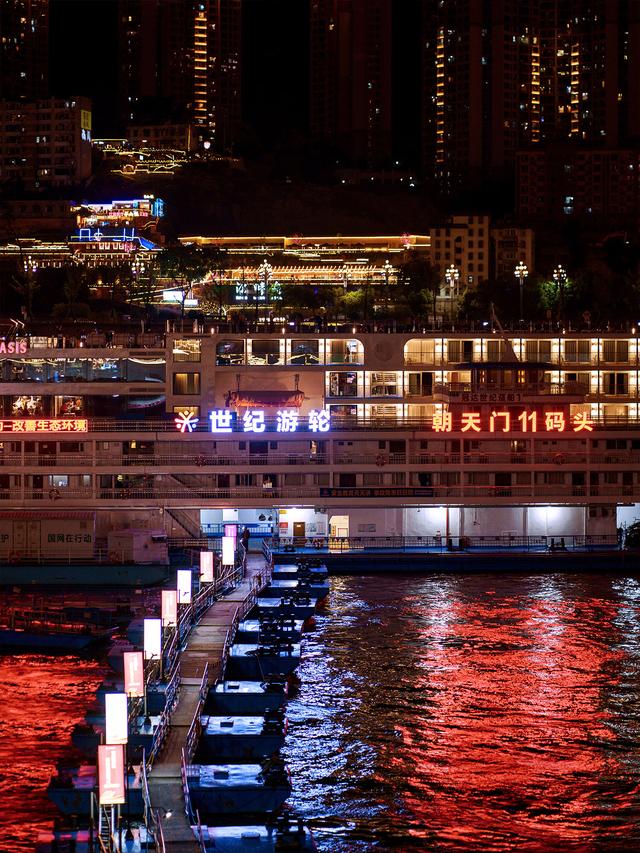 逃离KPI！夜航三峡，游轮上看星河