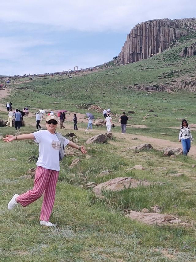 从张家口、宣化到太仆寺旗牛奶湖、石条山旅游，正好一天行程