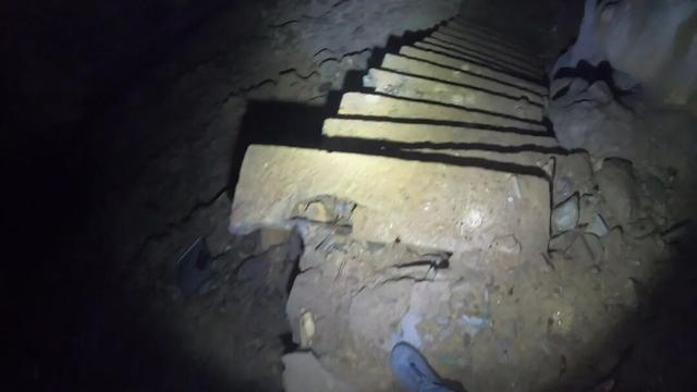 重庆南温泉发现废弃溶洞景区，内部层层石梯让人联想到盗墓笔记