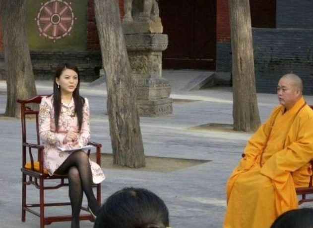 王岳伦没想到，自己风光无限的前妻李湘，17年前和释永信相谈甚欢