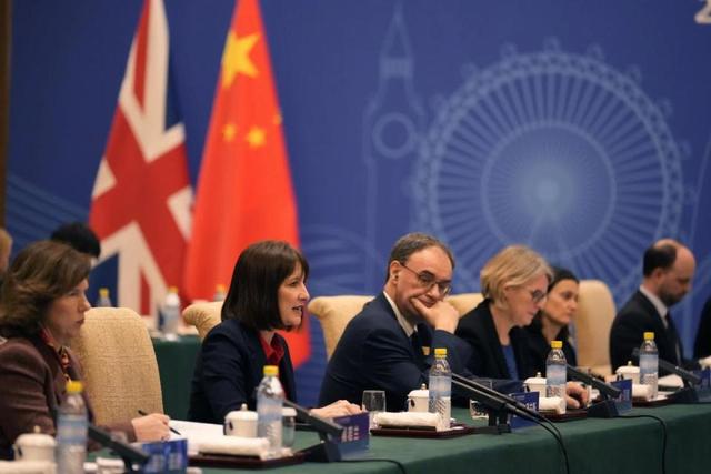 不许援助俄罗斯，英制裁中国实体，不到24小时，中方直接下达通牒