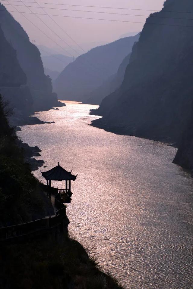 蜀道三国游进度条已加载：■■■■■□98%