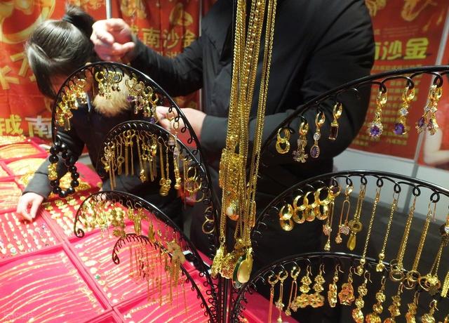 廉价首饰藏毒！是平替还是美丽陷阱？