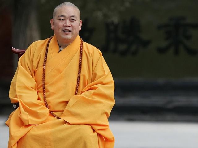 释永信翻车，最惨的不是他，而是那个捐了46亿、剃度出家的蔡志忠